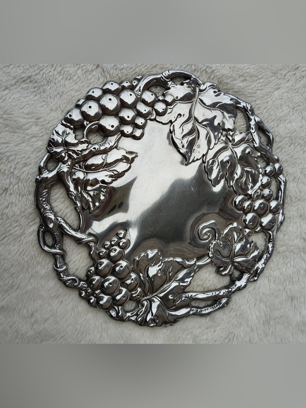 Arthur Court Grapevine Leaves 8” Trivet Wall Hanging Aluminum 2000 Wine Bar.